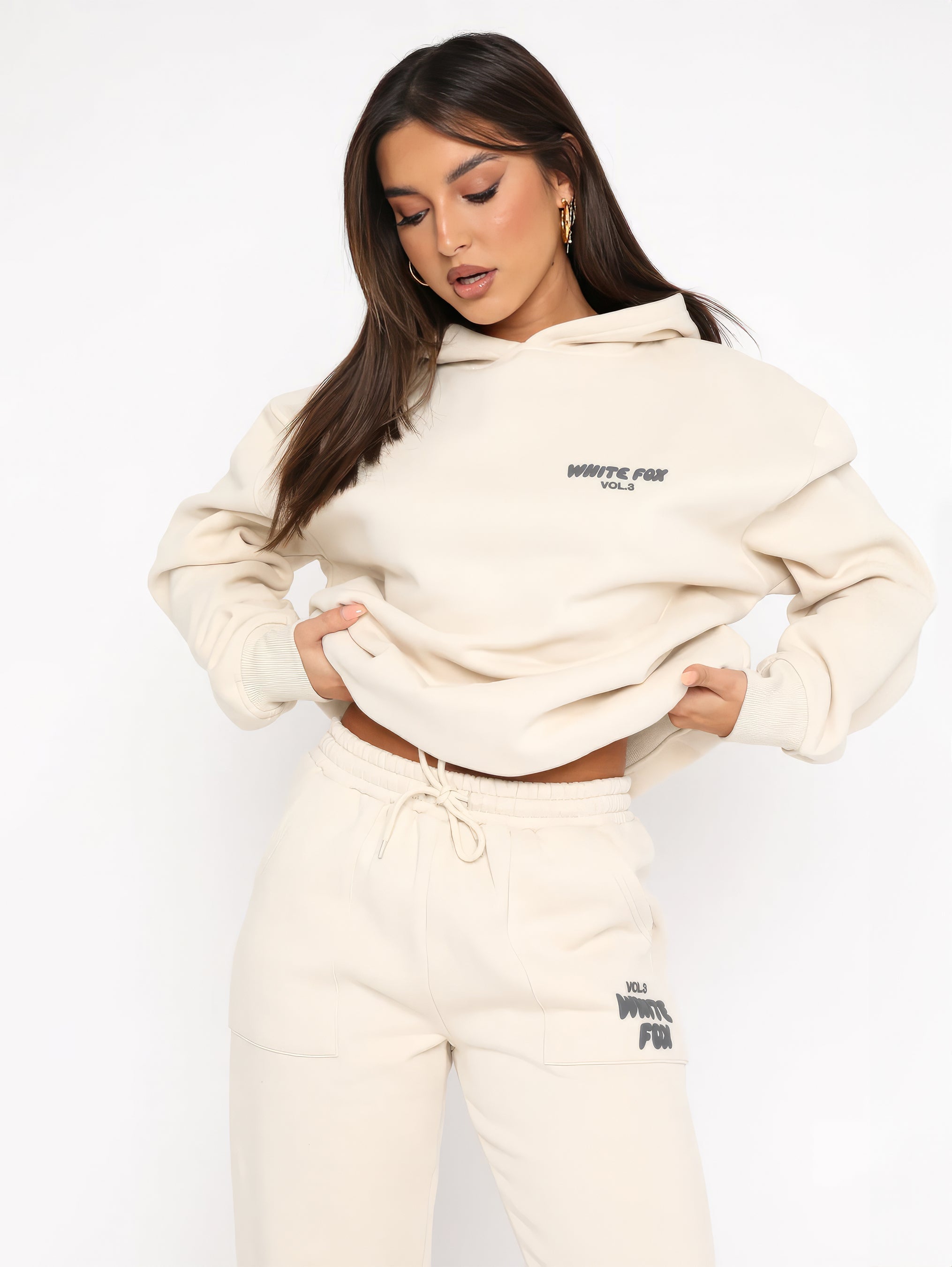 Luxe Lounge Set – White Fox Edition