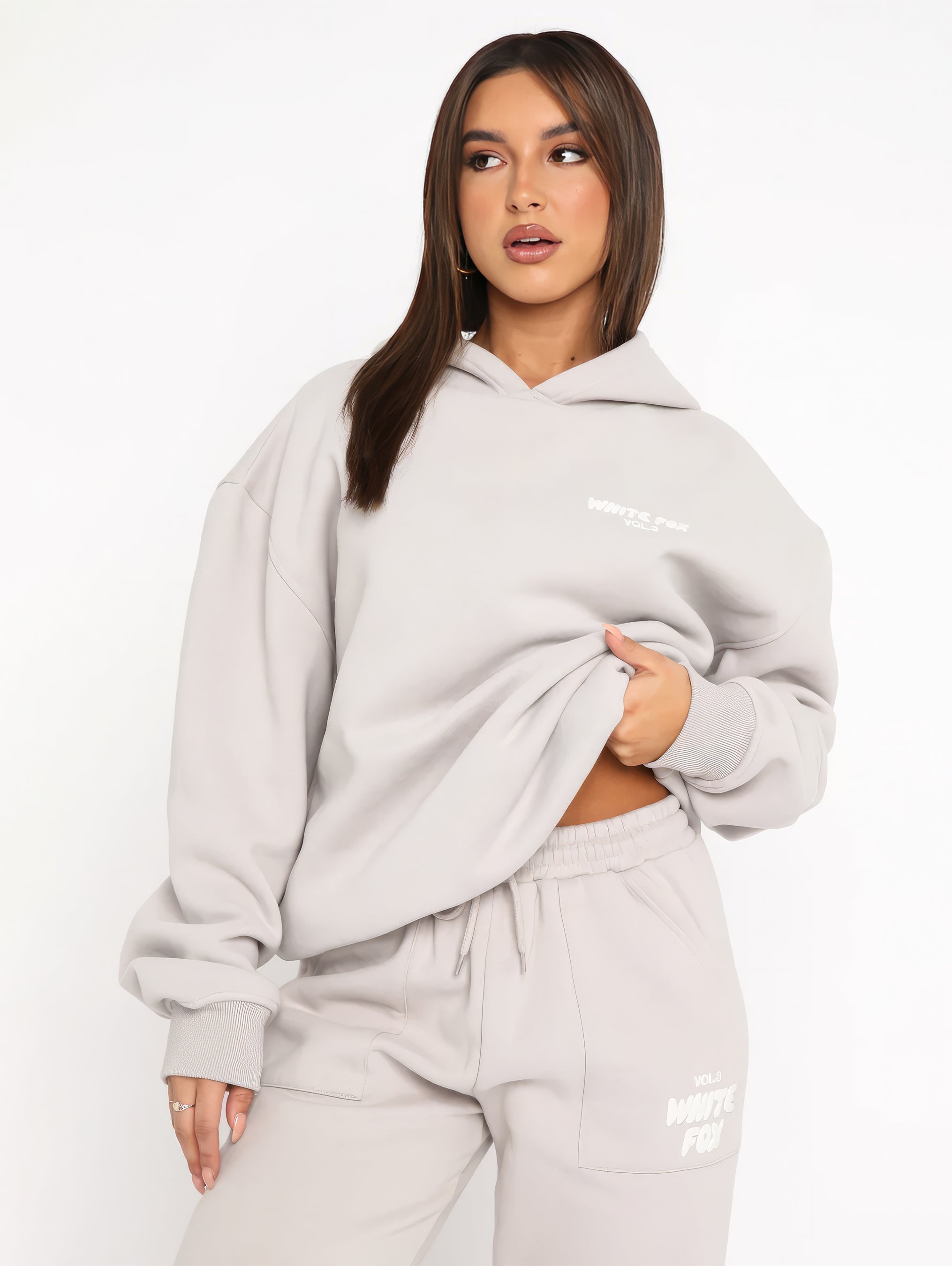 Luxe Lounge Set – White Fox Edition