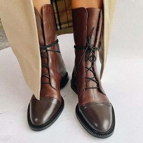Livia | Klassieke Leren Veterlaarzen met Tijdloos Design